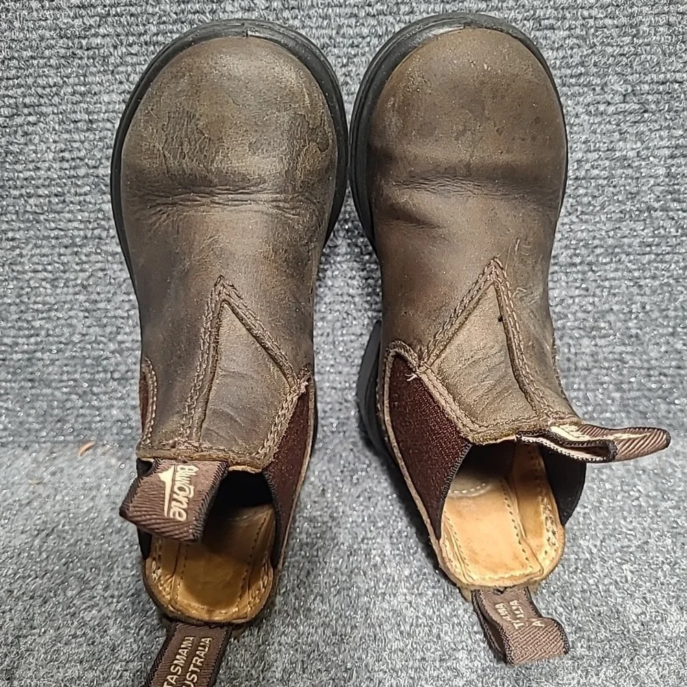 Blundstone Kids Brown Chelsea Boots with Dark Brown Elastic